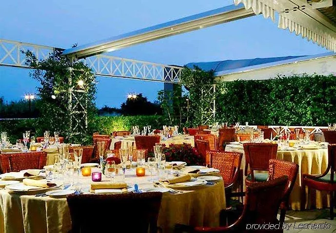 Hotel Courtyard By Marriott Park Rome