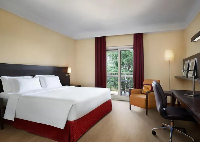 Courtyard By Marriott Park