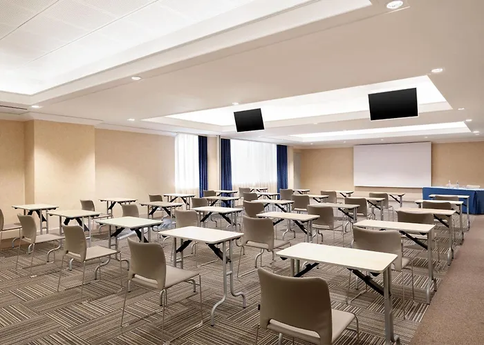 Courtyard By Marriott Park Szálloda