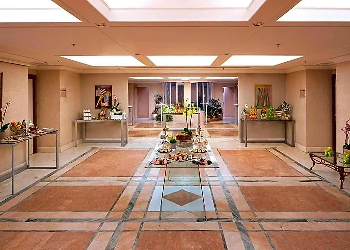 Courtyard By Marriott Park Hotel Rome