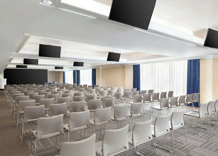 Szálloda Courtyard By Marriott Park 4*