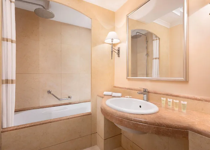 Courtyard By Marriott Park רומא