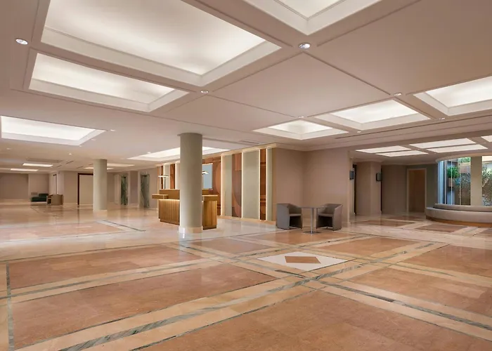 Courtyard By Marriott Park