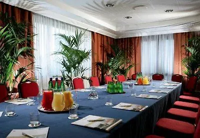 Hotel Courtyard By Marriott Park Rome