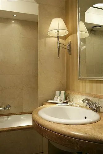Hotel Courtyard By Marriott Park Rome